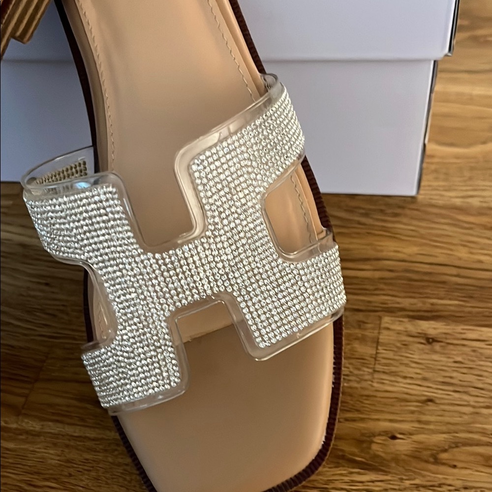 NWT Madden Girl Hailey-R Slide Sandals - Picture 4 of 12